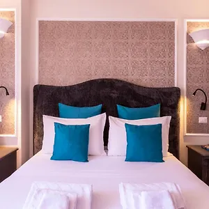 trastevere-paper-suites.it-romehotels.com/